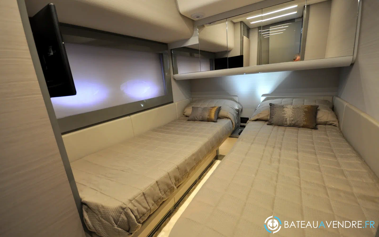 slider 19 Pershing 62
