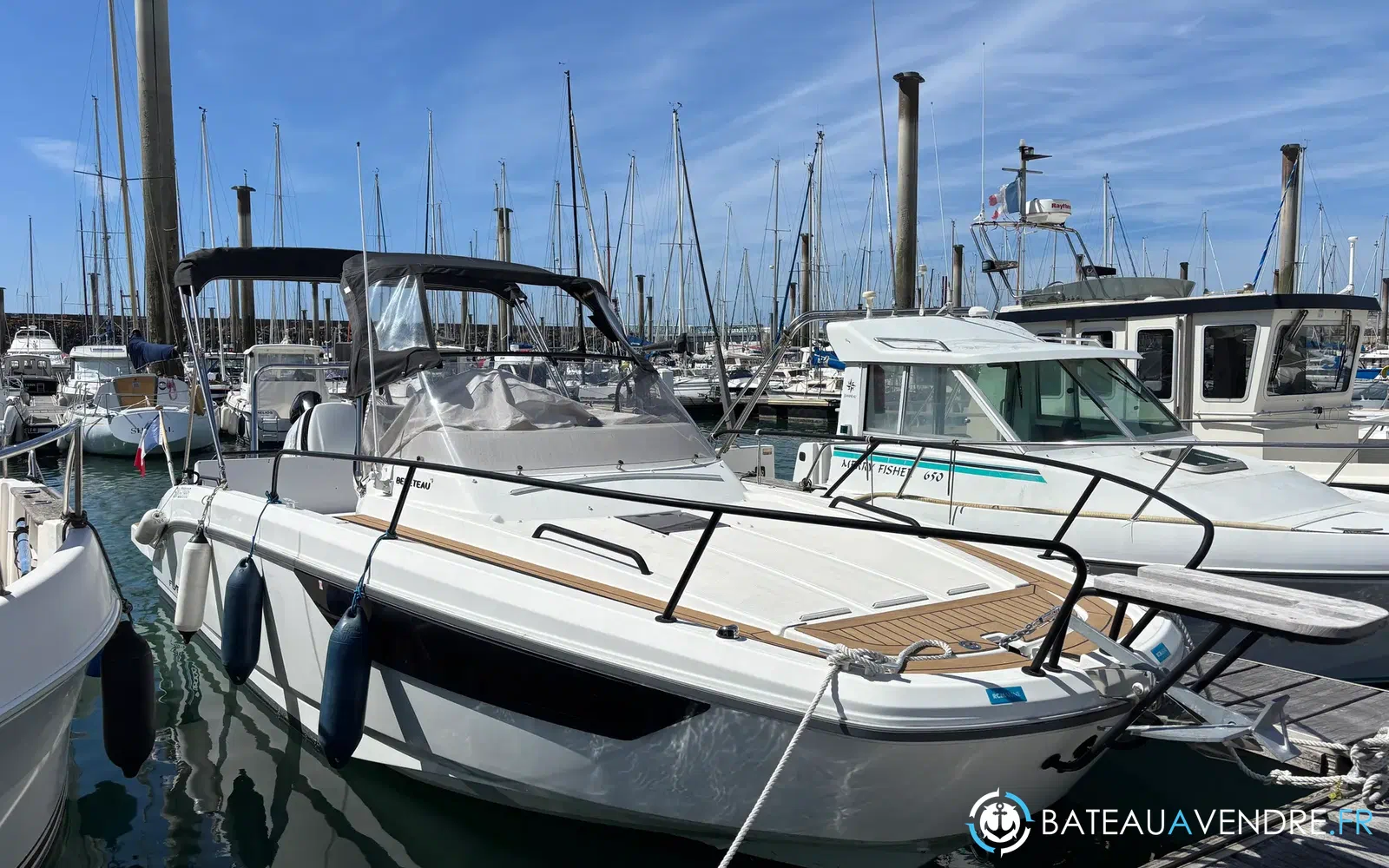 slider 0 Beneteau Flyer 8 SUNdeck