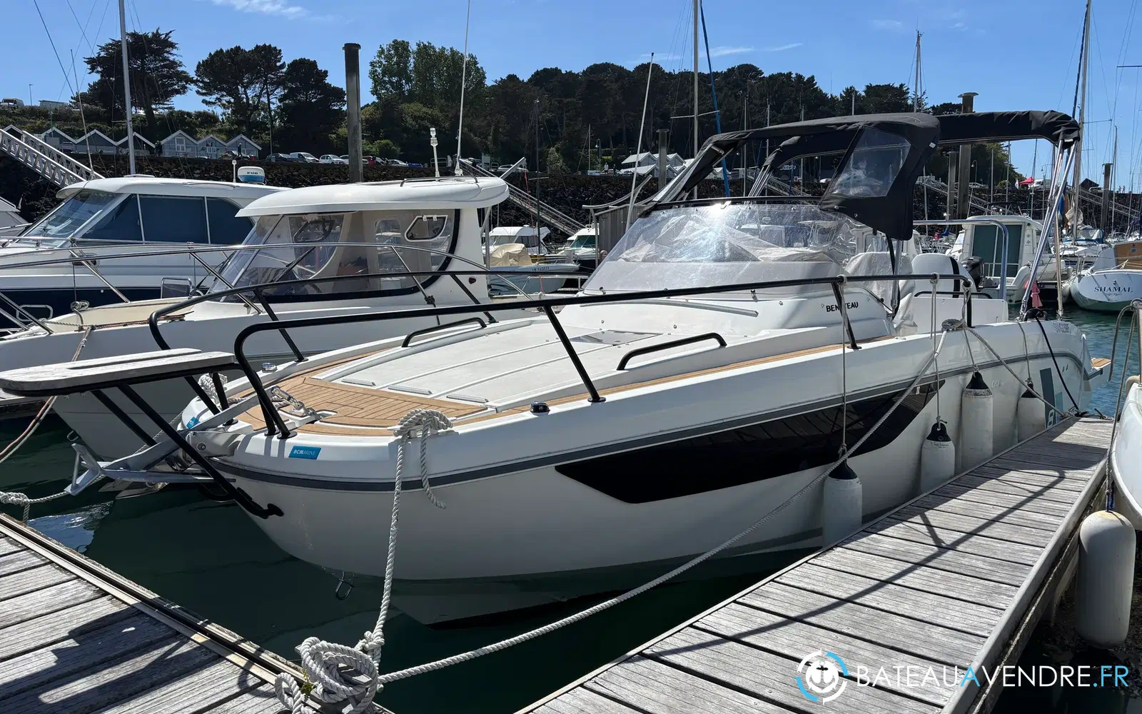 slider 1 Beneteau Flyer 8 SUNdeck