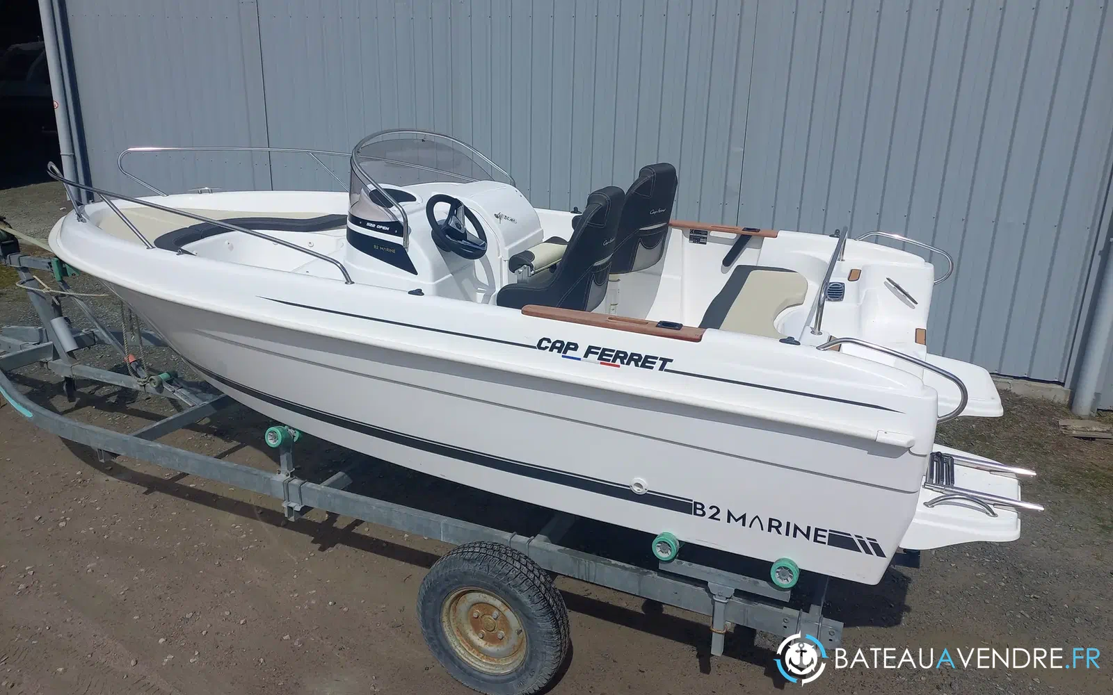 slider 3 B2 Marine 522 Open