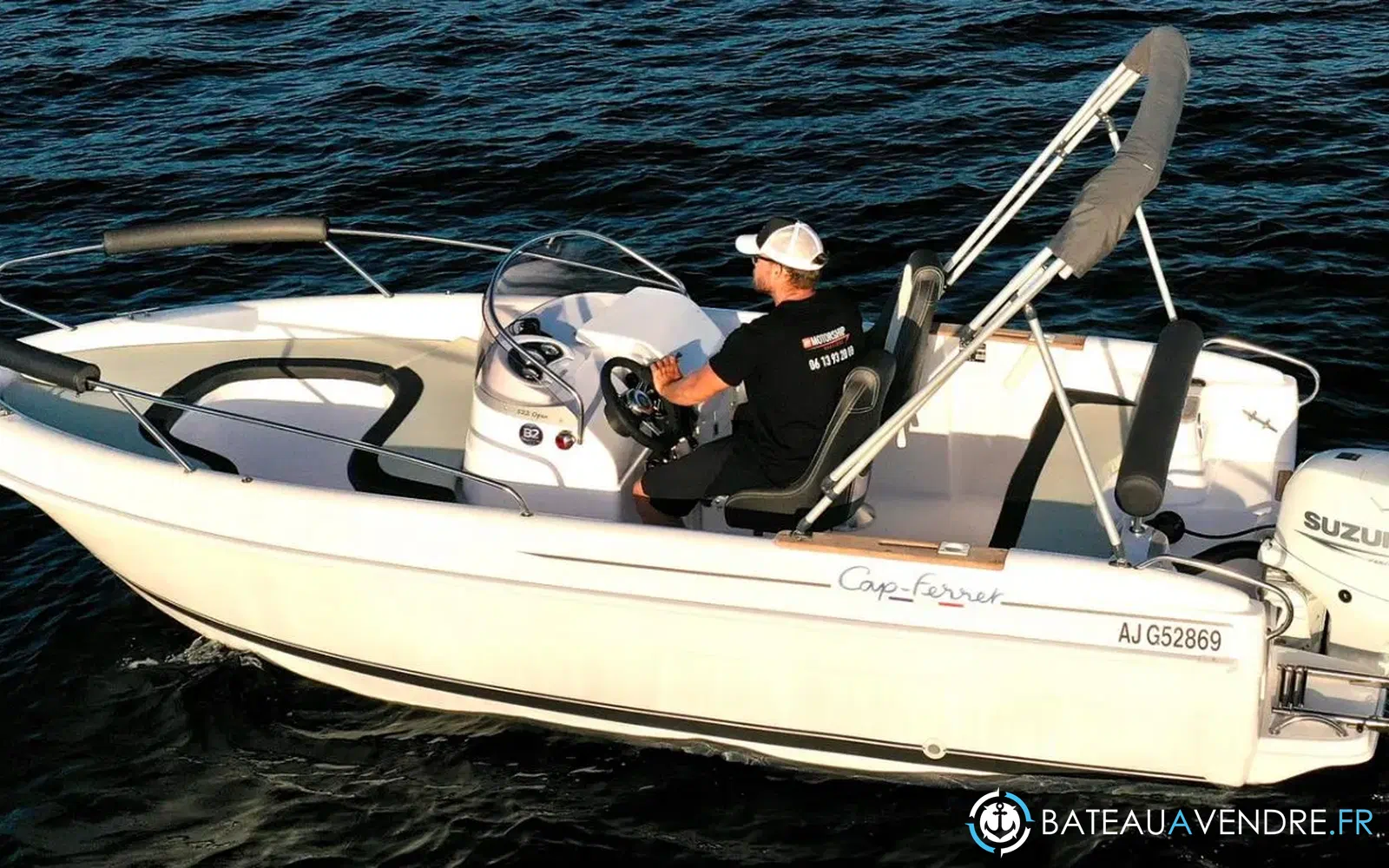 slider 1 B2 Marine 522 Open