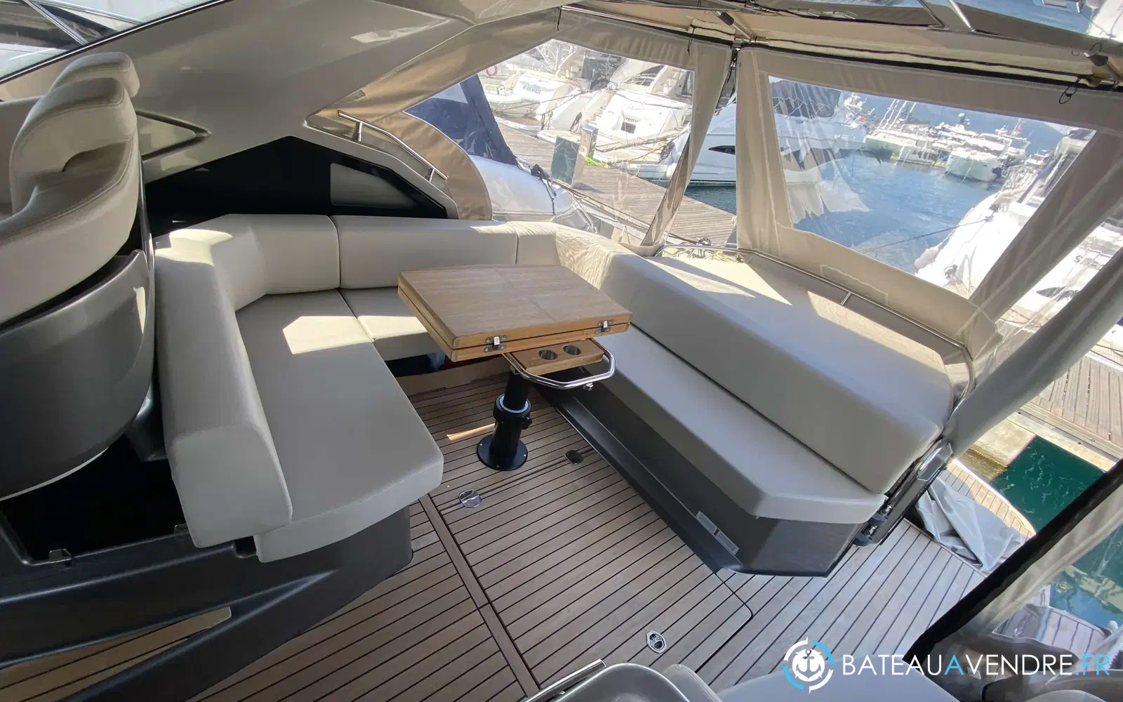 slider 27 Cranchi M 44 Hard Top