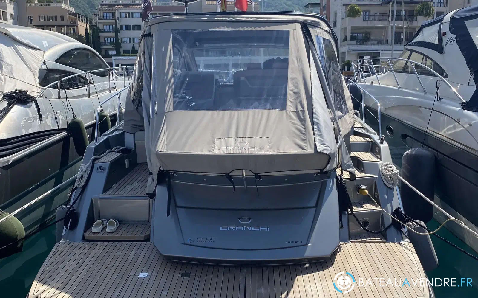 slider 4 Cranchi M 44 Hard Top