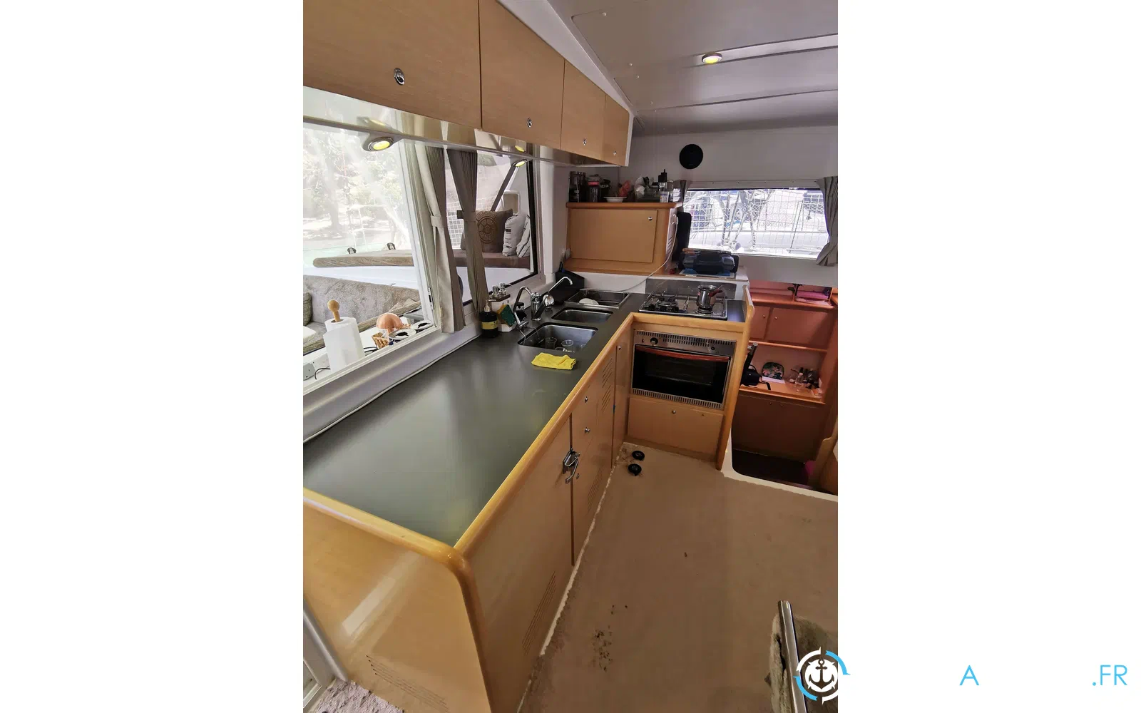 slider 2 Lagoon 421