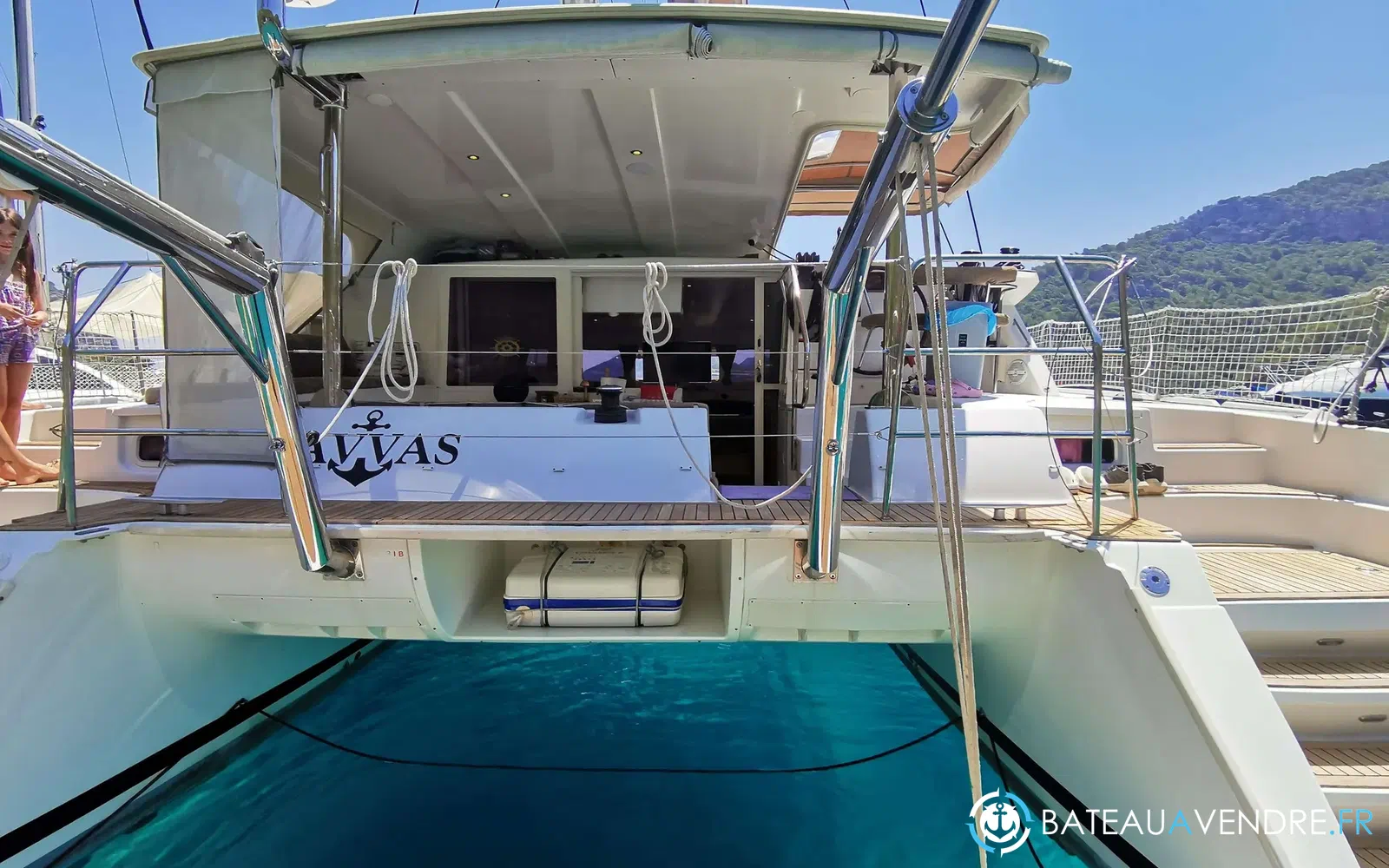 slider 8 Lagoon 421