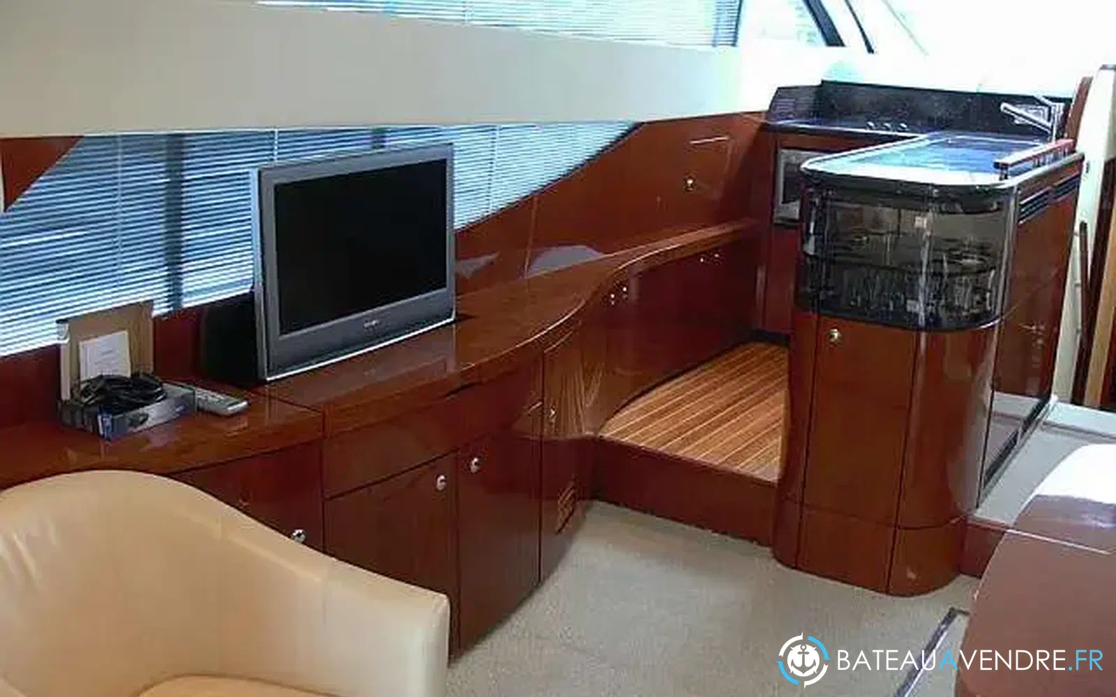 slider 9 Fairline Phantom 50