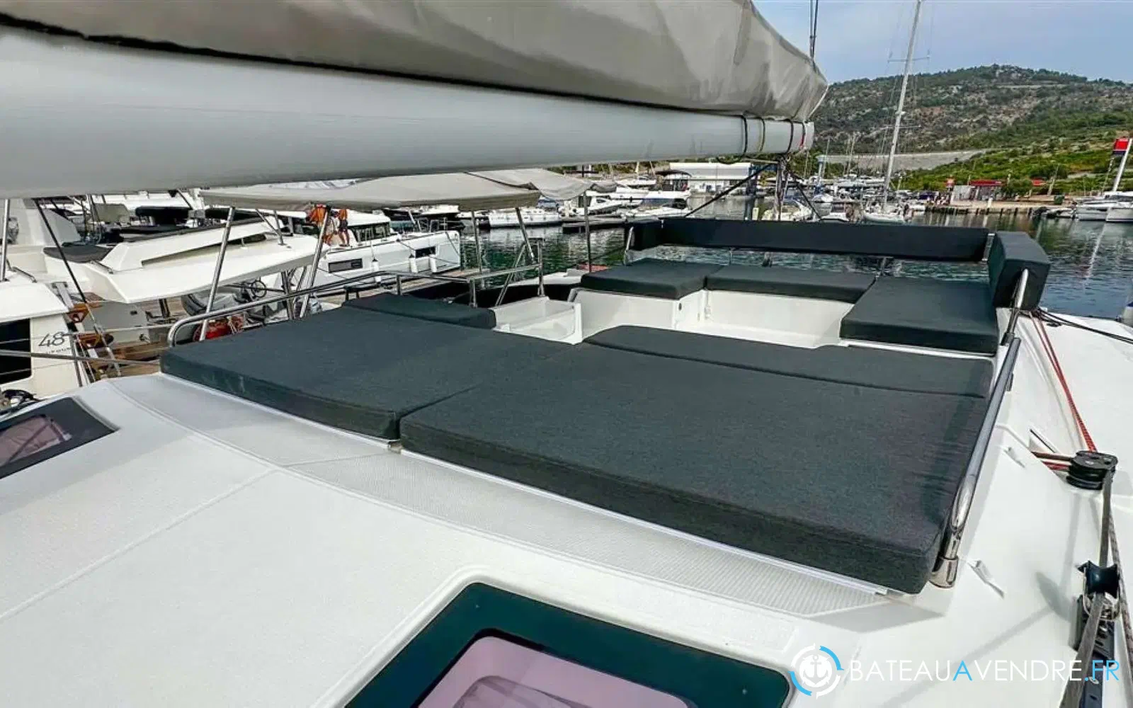 slider 13 Fountaine Pajot Saba 50