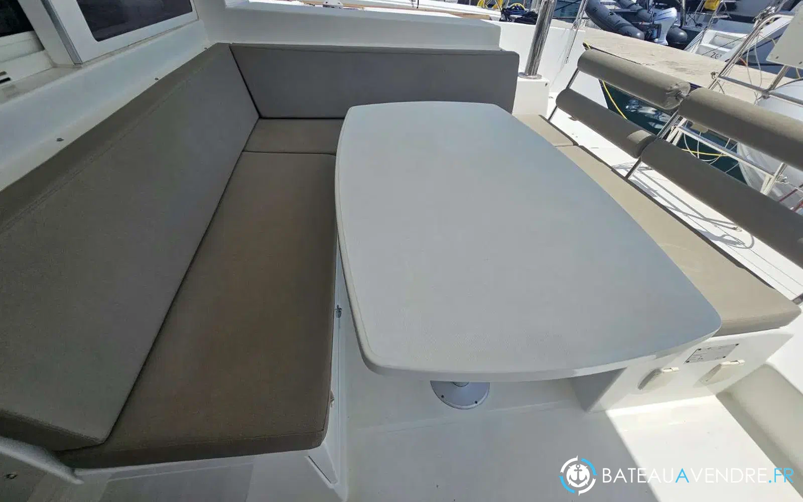 slider 9 Lagoon 400