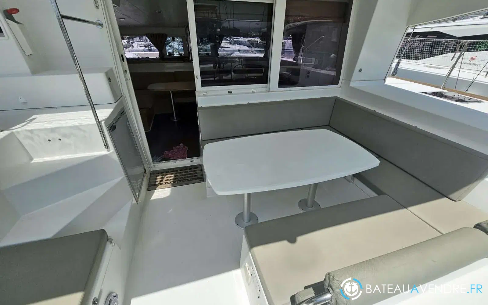 slider 36 Lagoon 400