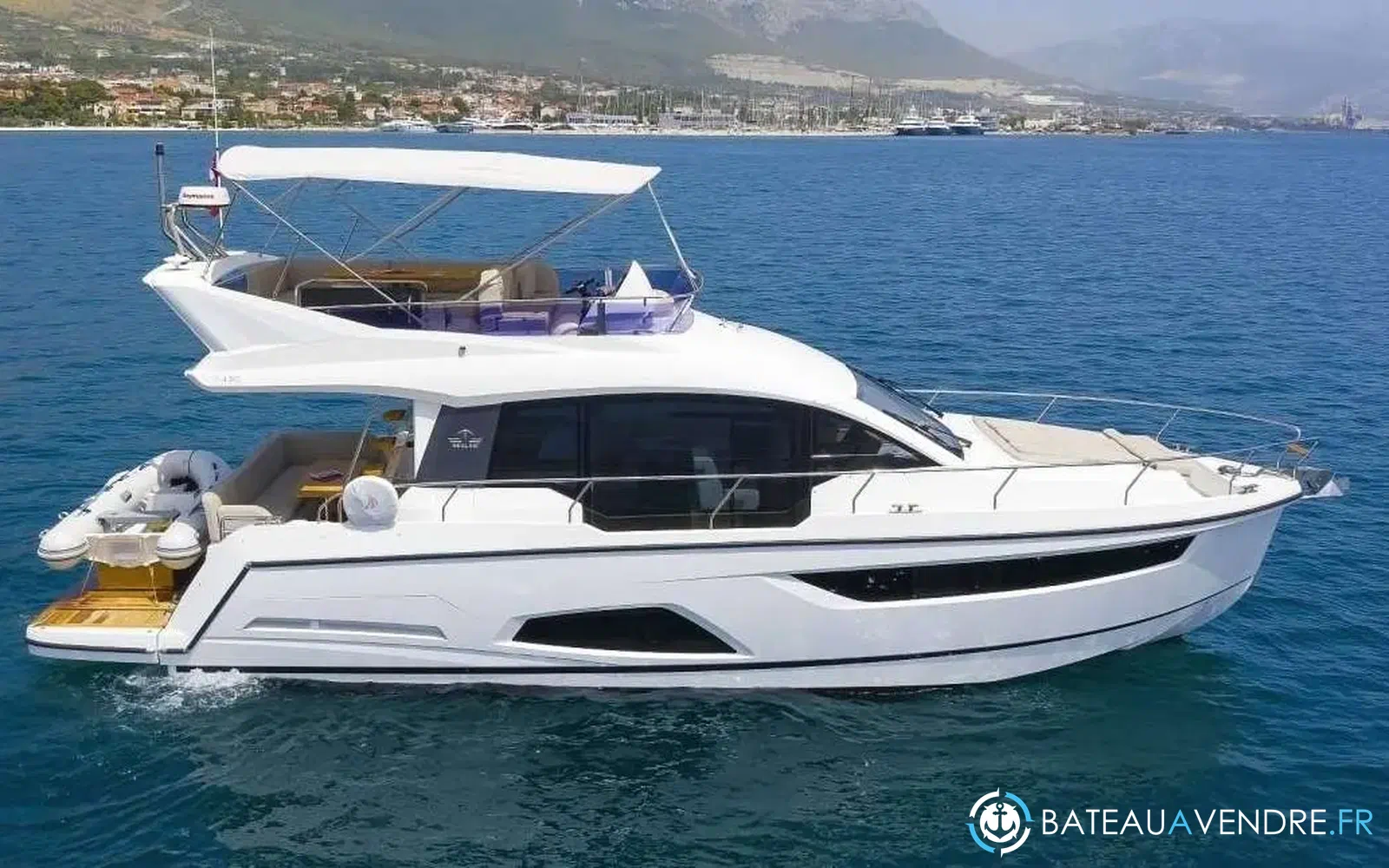 slider 0 Sealine F430