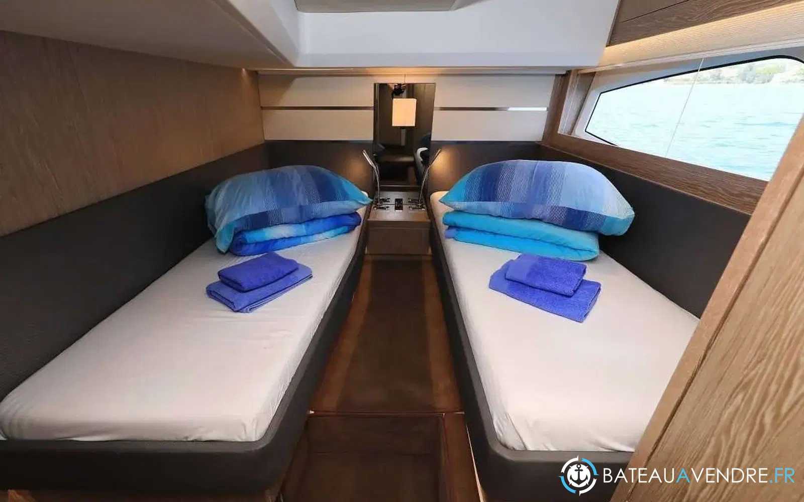 slider 9 Sealine F430