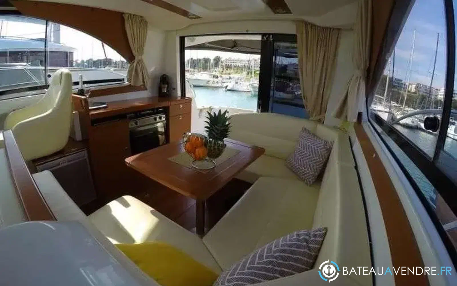 slider 7 Beneteau Antares 30 Fly