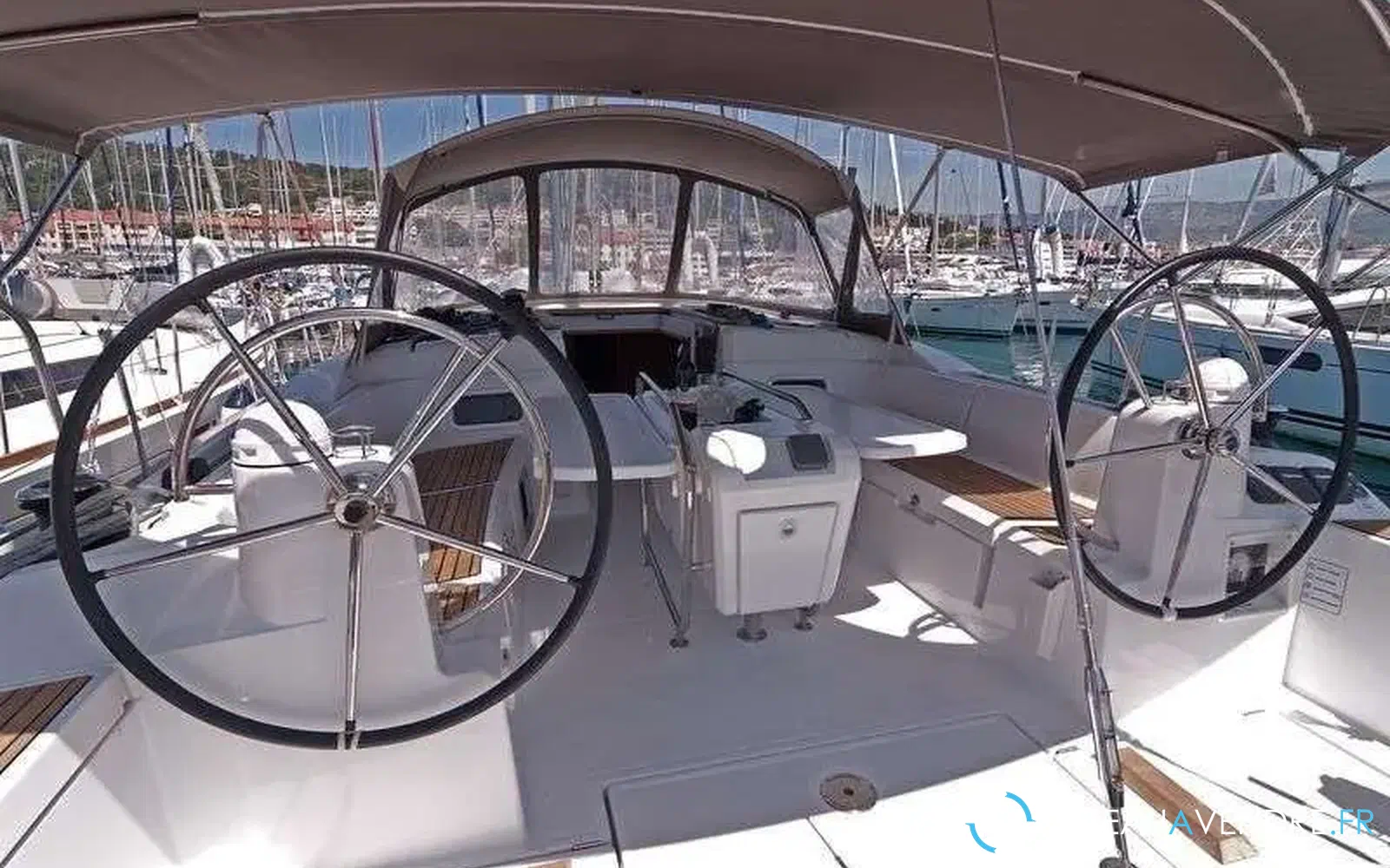 slider 10 Jeanneau Sun Odyssey 469
