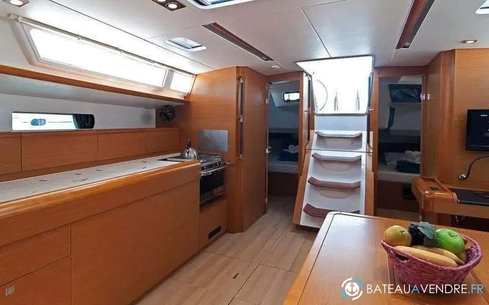 slider 1 Jeanneau Sun Odyssey 469