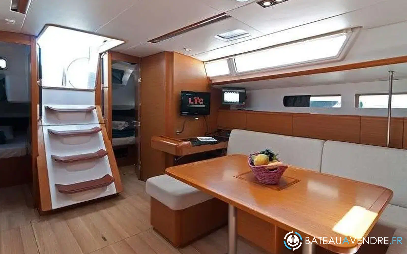 slider 2 Jeanneau Sun Odyssey 469