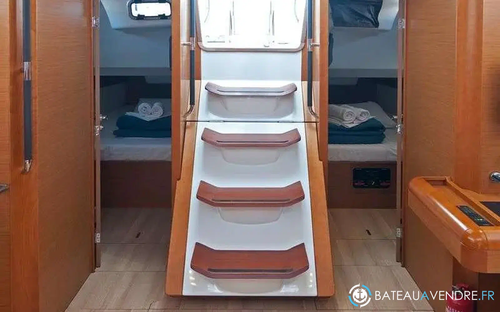slider 8 Jeanneau Sun Odyssey 469