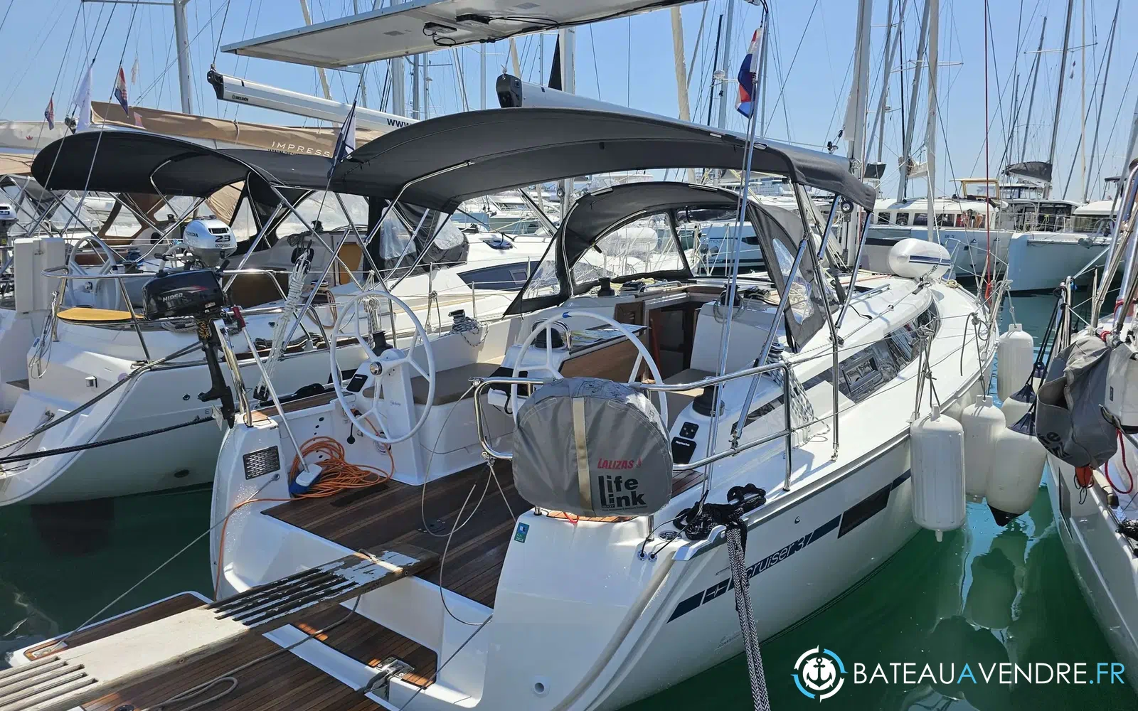 slider 0 Bavaria 37 Cruiser