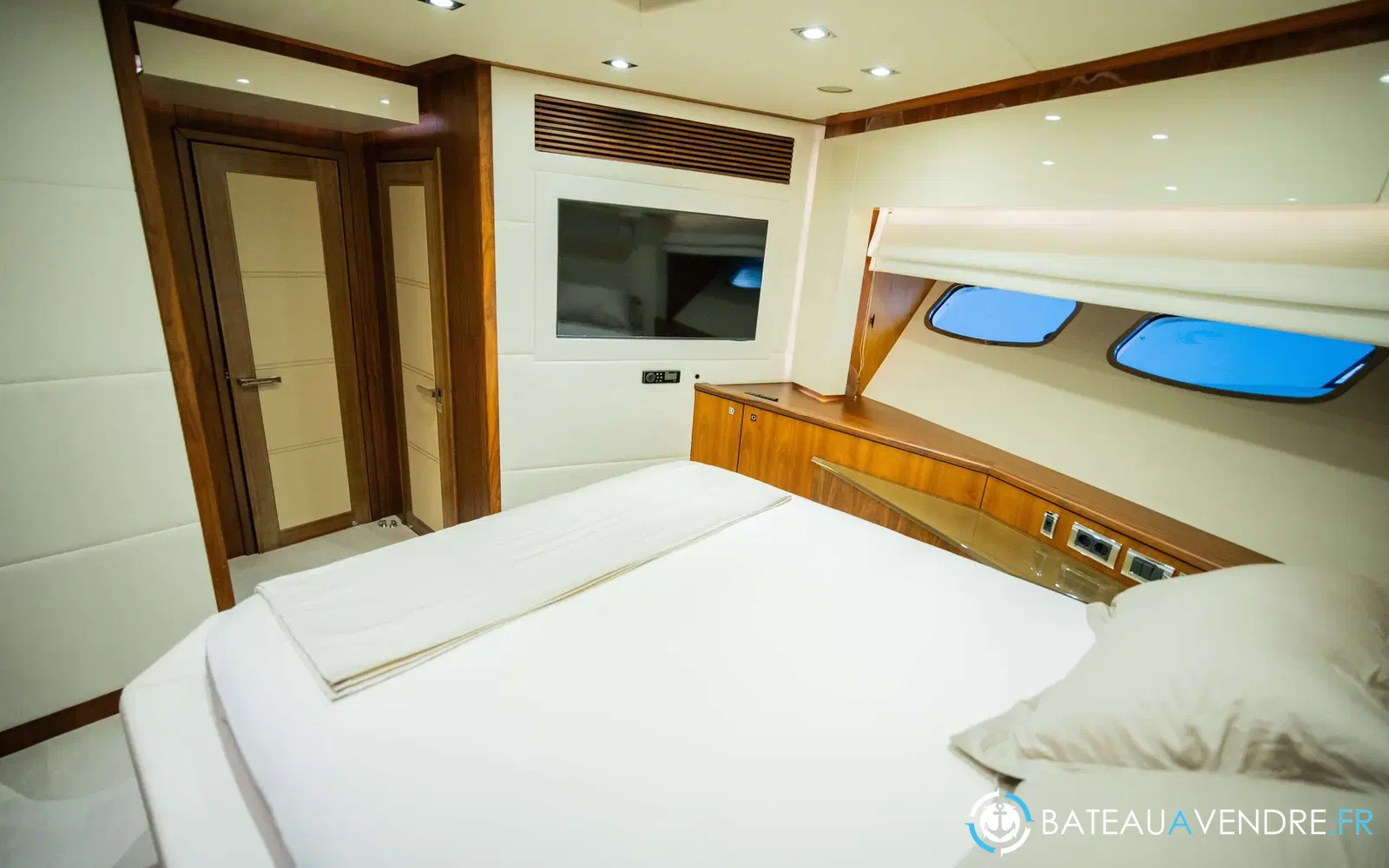 slider 18 Sunseeker Predator 92