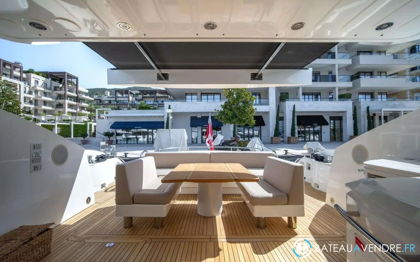 slider 19 Sunseeker Predator 92