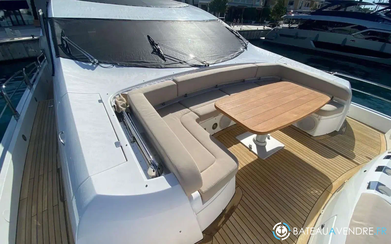 slider 30 Sunseeker Predator 92