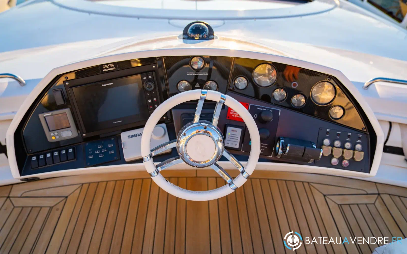 slider 33 Sunseeker Predator 92