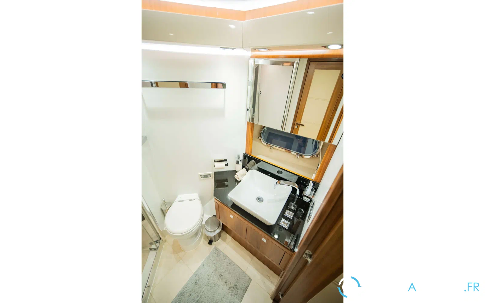 slider 37 Sunseeker Predator 92