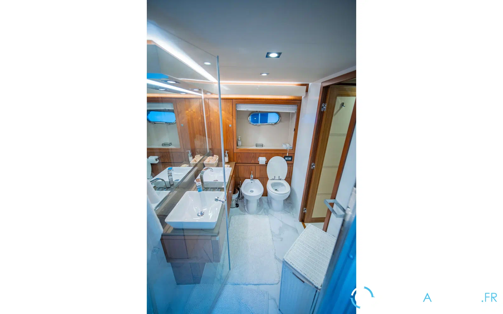 slider 4 Sunseeker Predator 92