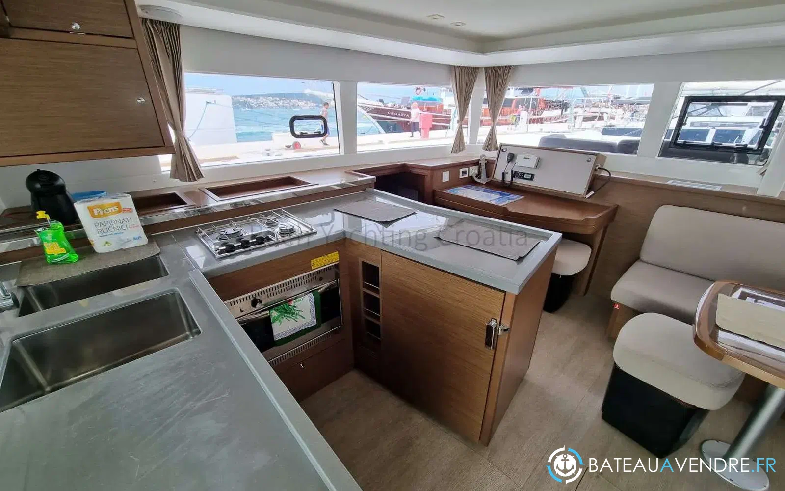 slider 10 Lagoon 450 Sport Top