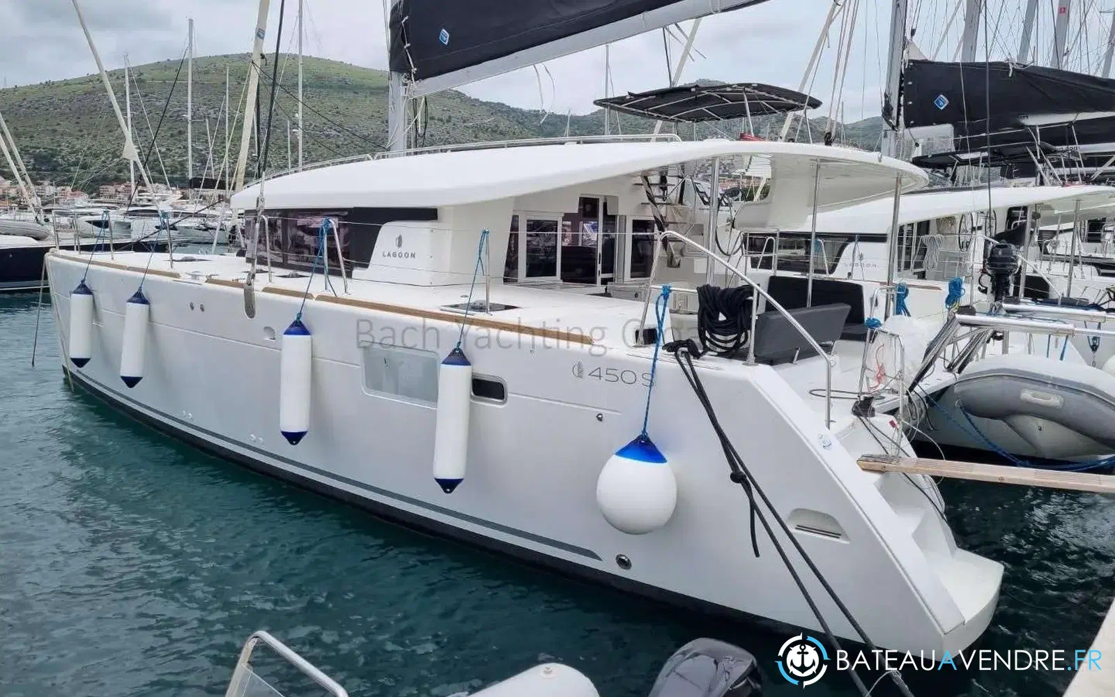 slider 25 Lagoon 450 Sport Top