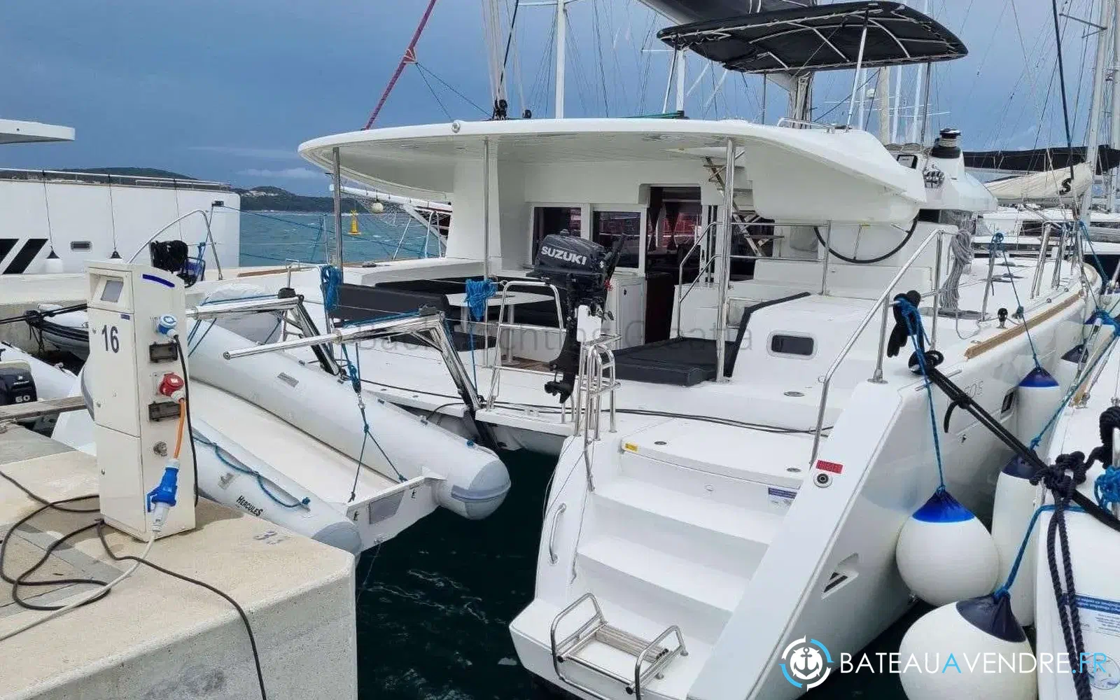 slider 26 Lagoon 450 Sport Top