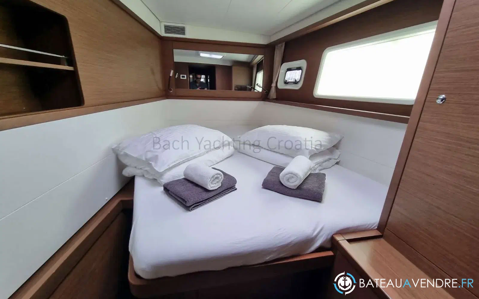 slider 27 Lagoon 450 Sport Top
