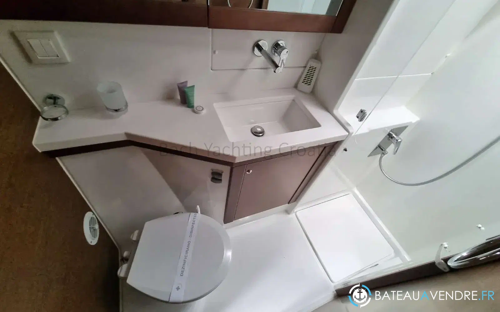 slider 2 Lagoon 450 Sport Top
