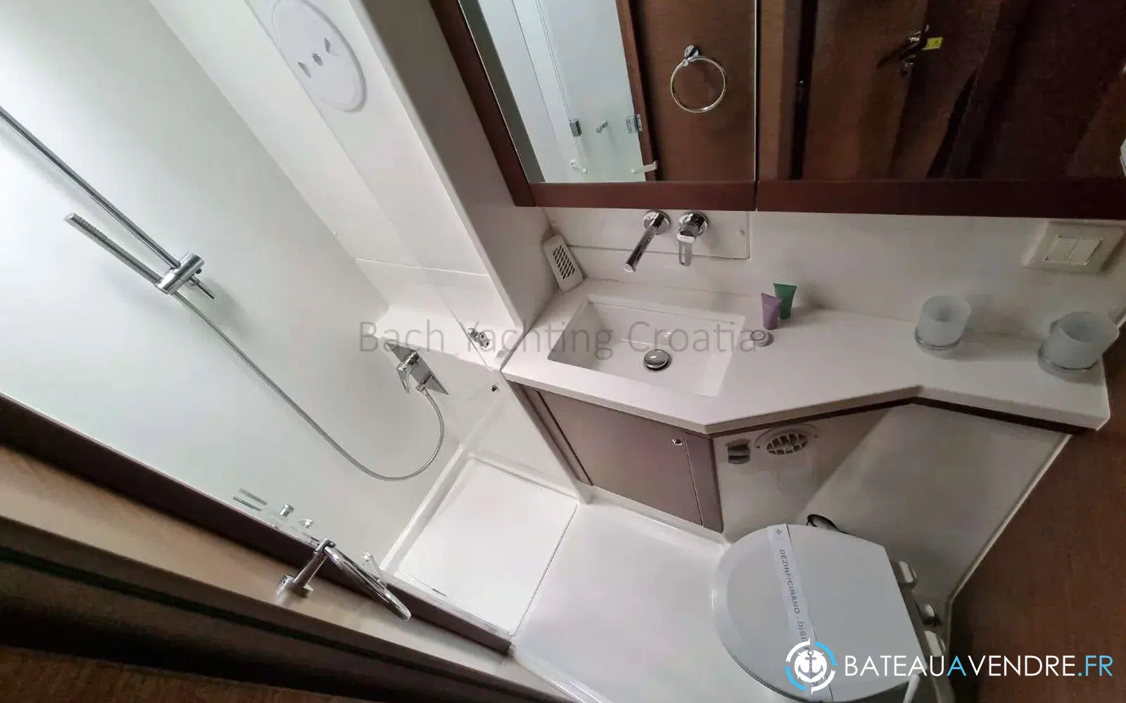 slider 29 Lagoon 450 Sport Top