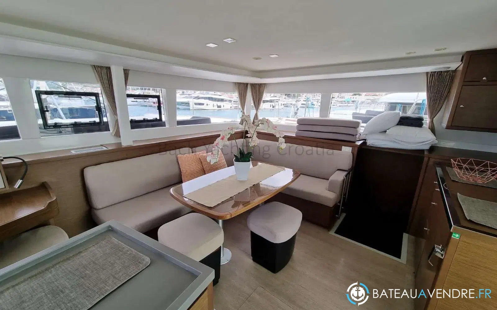 slider 31 Lagoon 450 Sport Top
