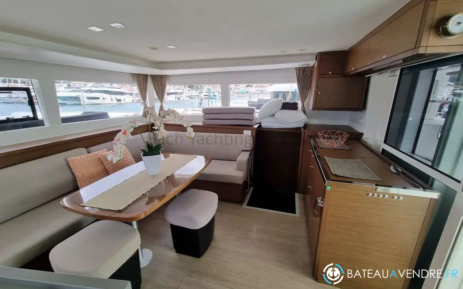slider 32 Lagoon 450 Sport Top