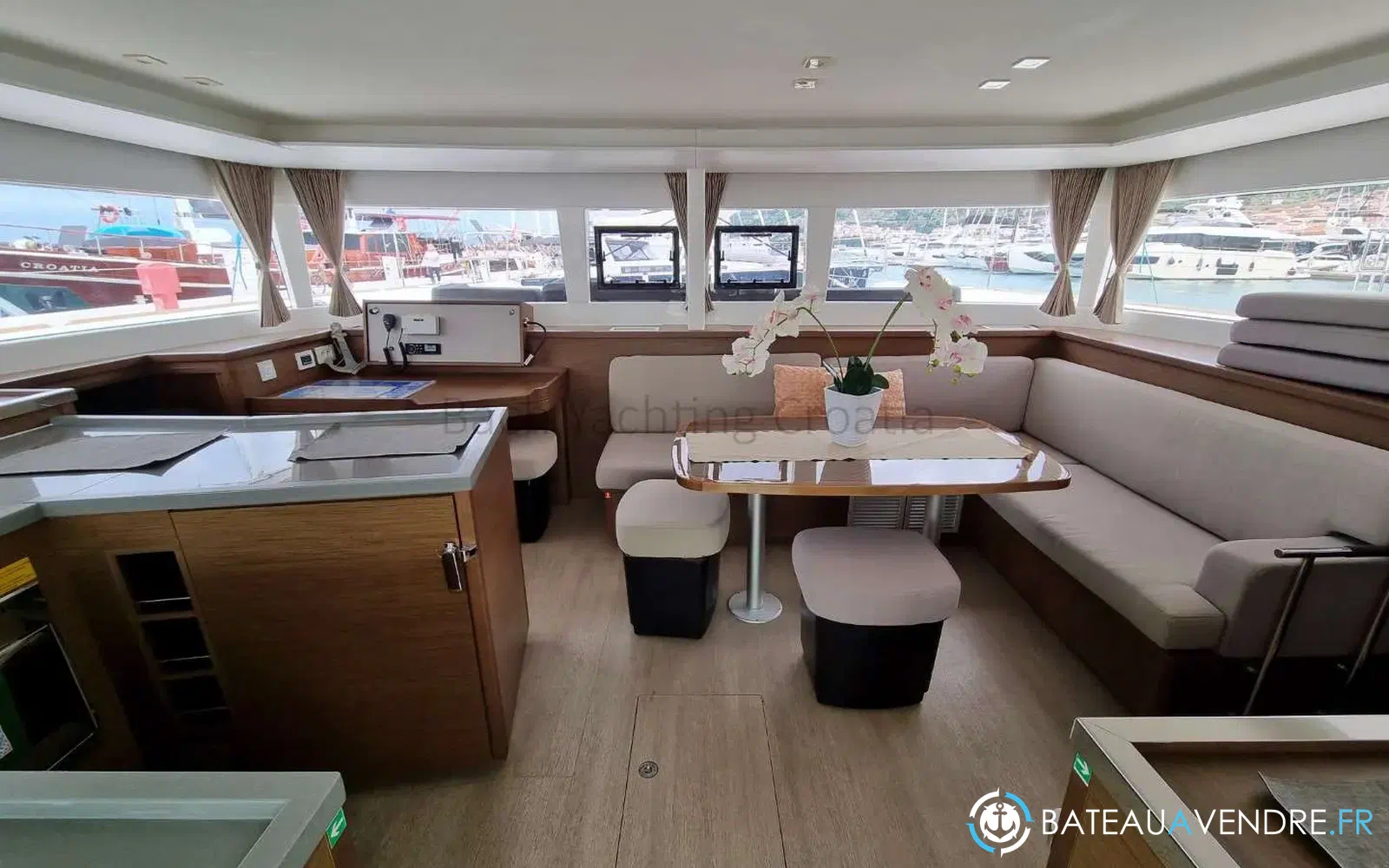 slider 5 Lagoon 450 Sport Top