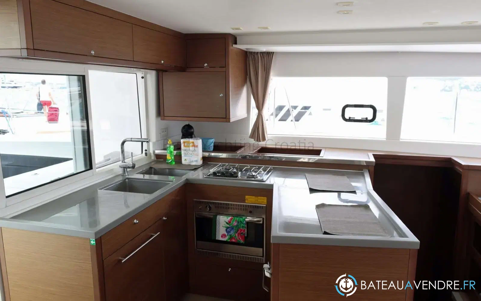 slider 6 Lagoon 450 Sport Top
