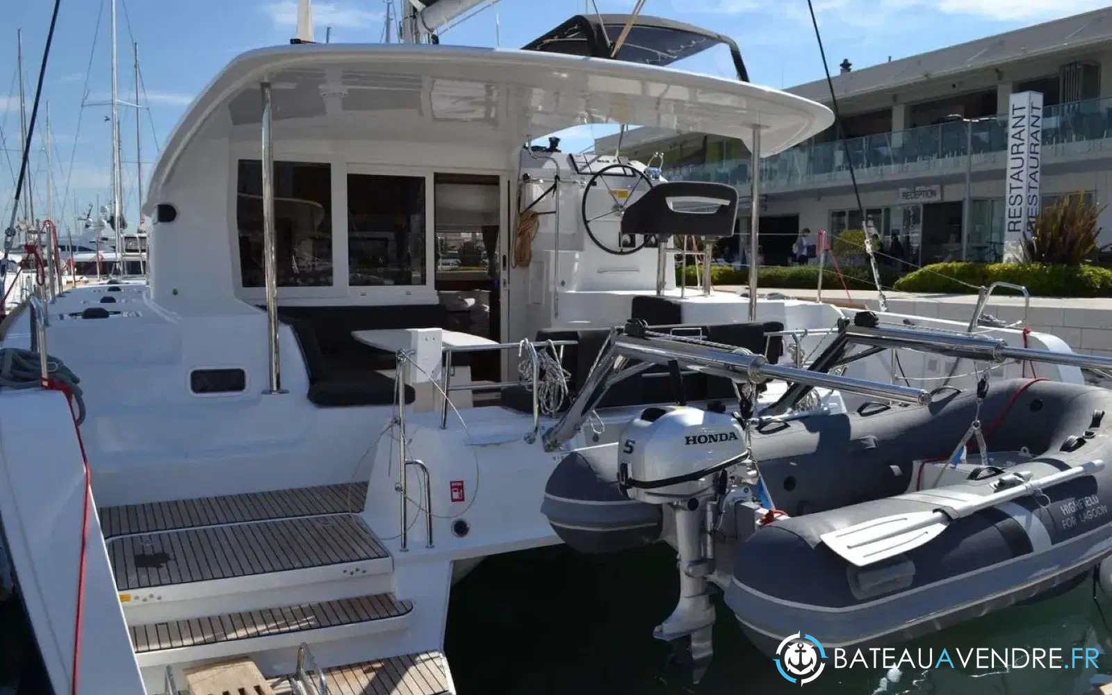 slider 0 Lagoon 40