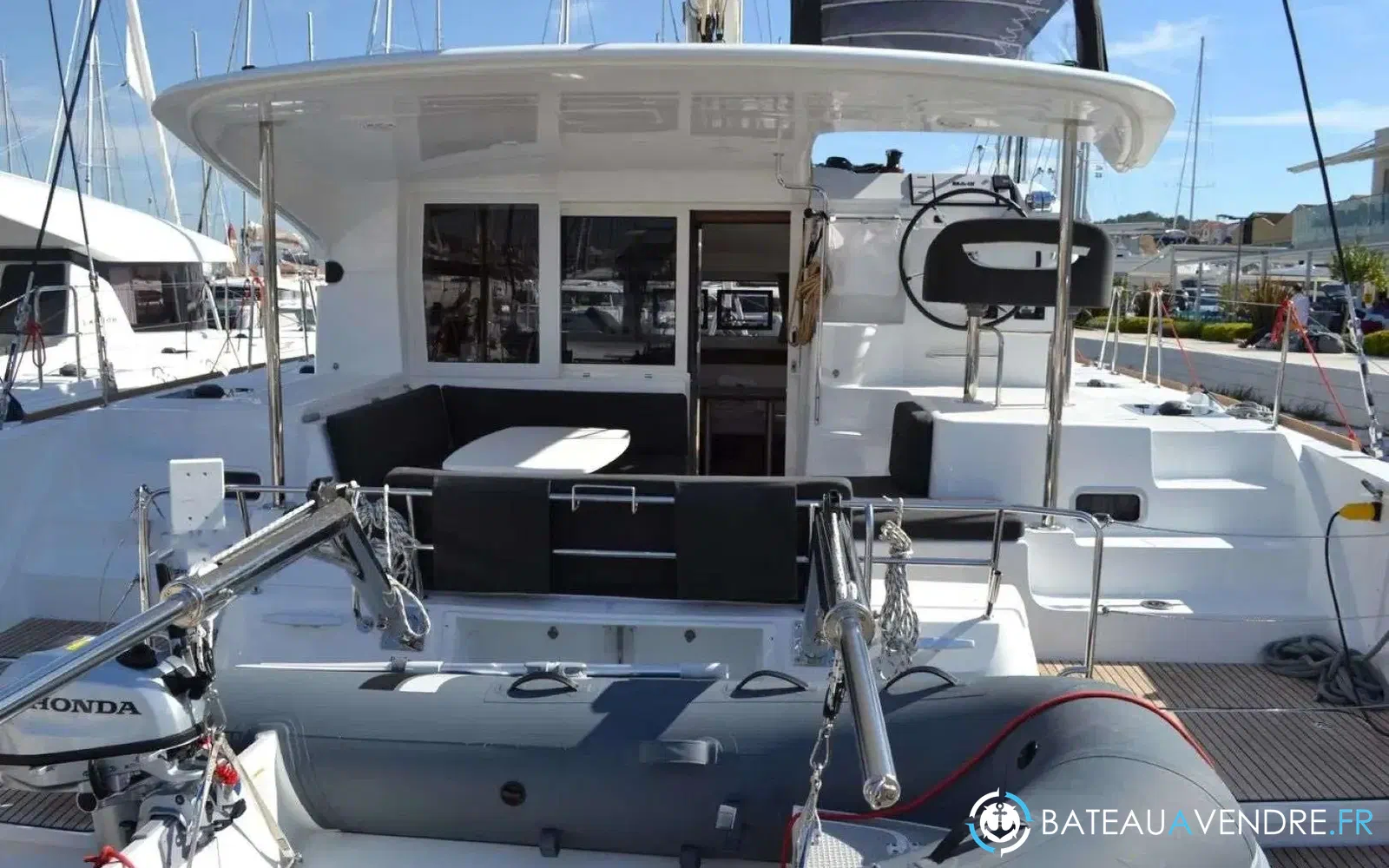 slider 3 Lagoon 40