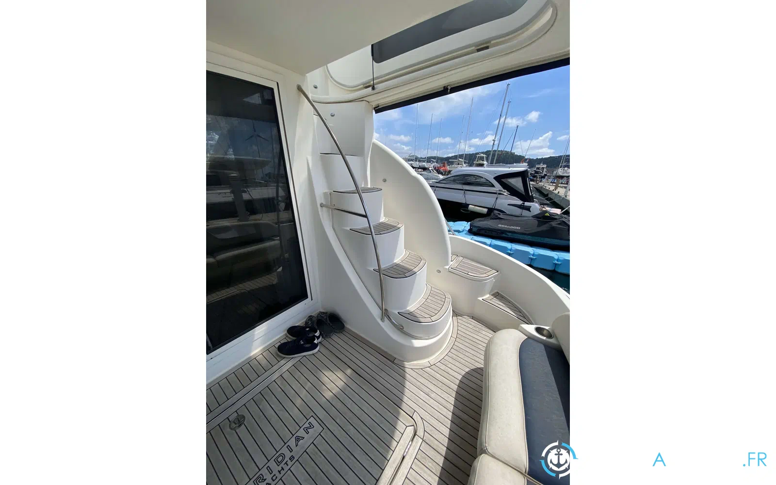slider 11 Meridian Yacht Sedan 391