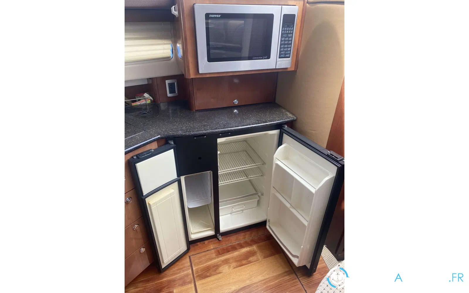slider 13 Meridian Yacht Sedan 391