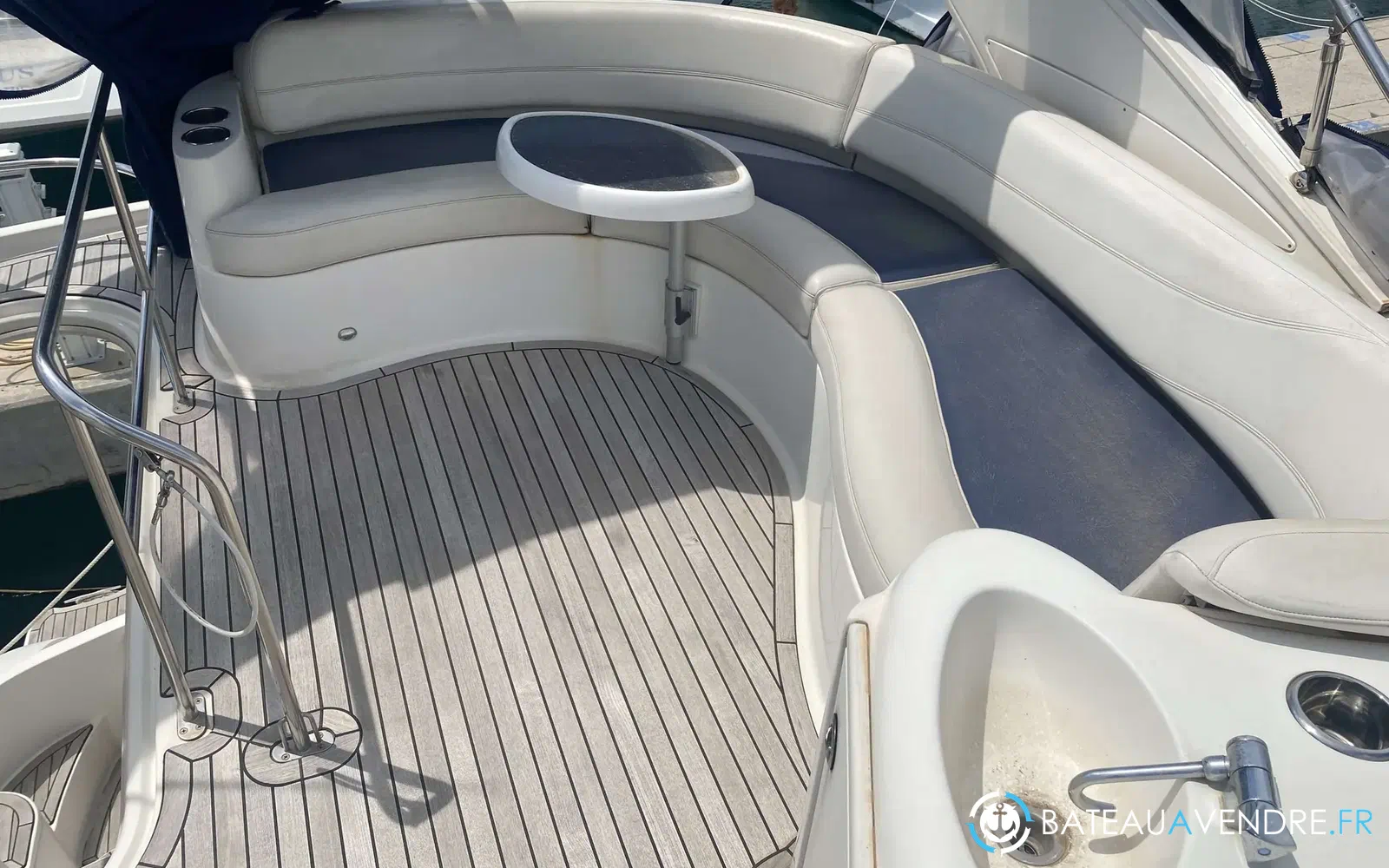 slider 2 Meridian Yacht Sedan 391