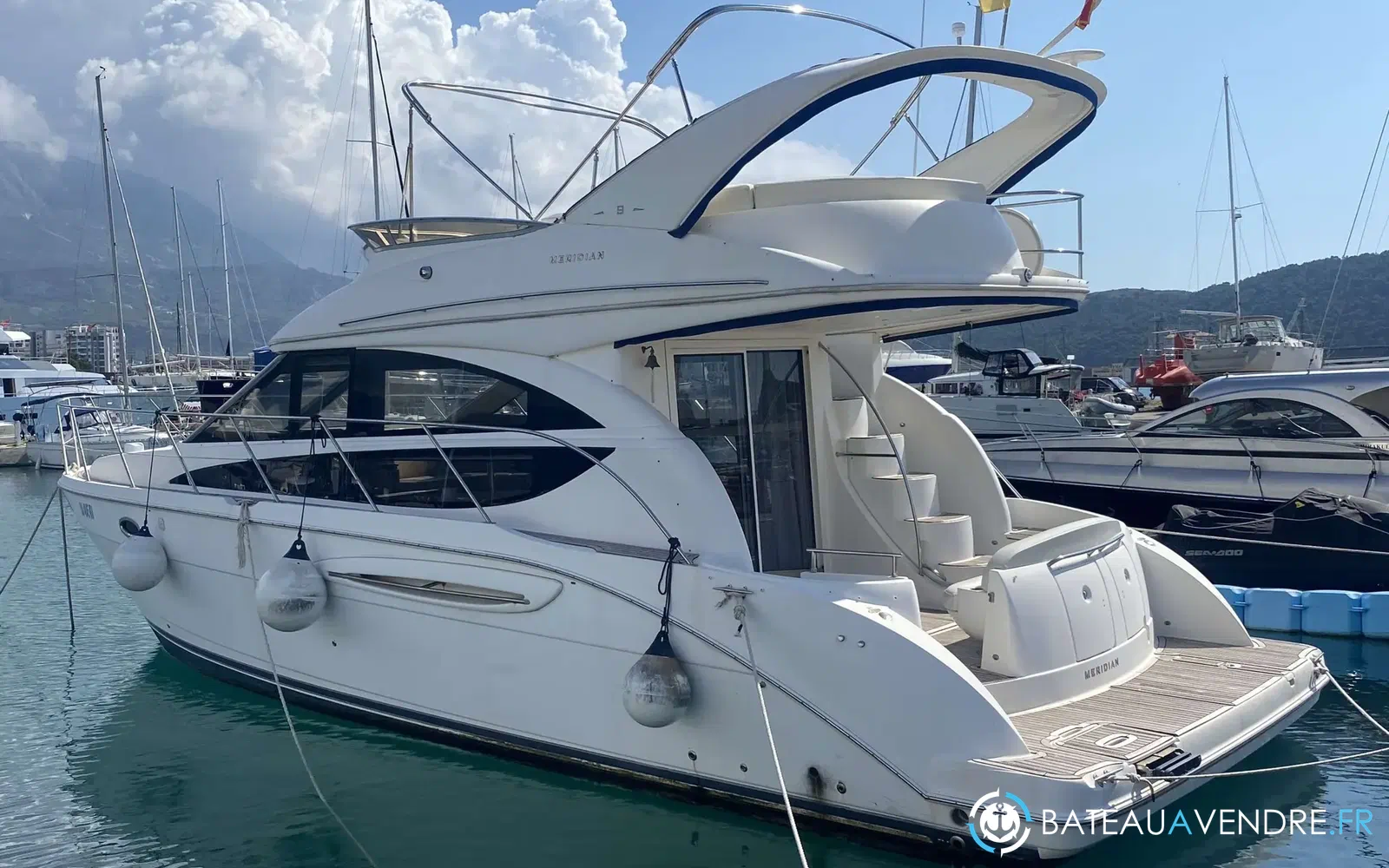 slider 4 Meridian Yacht Sedan 391