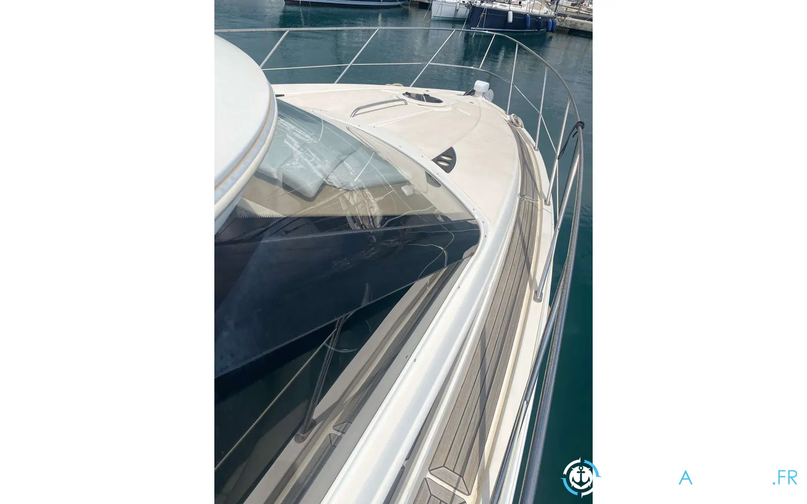 slider 6 Meridian Yacht Sedan 391