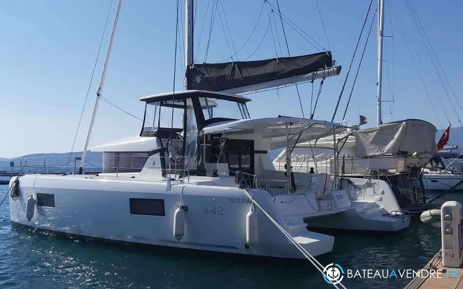 slider 0 Lagoon 42
