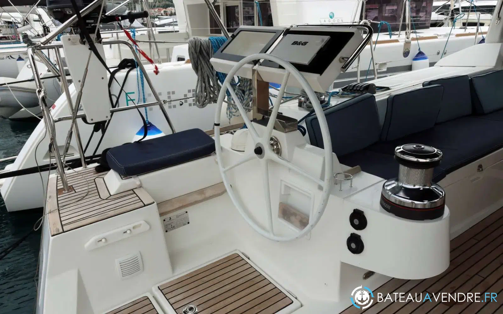 slider 23 Beneteau Oceanis 55