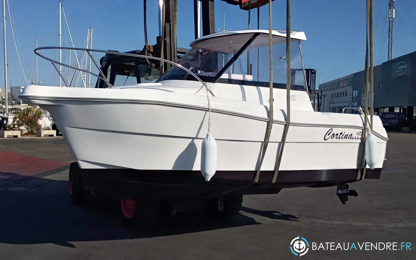 slider 1 Bast Boat Cortina 480 Cabin