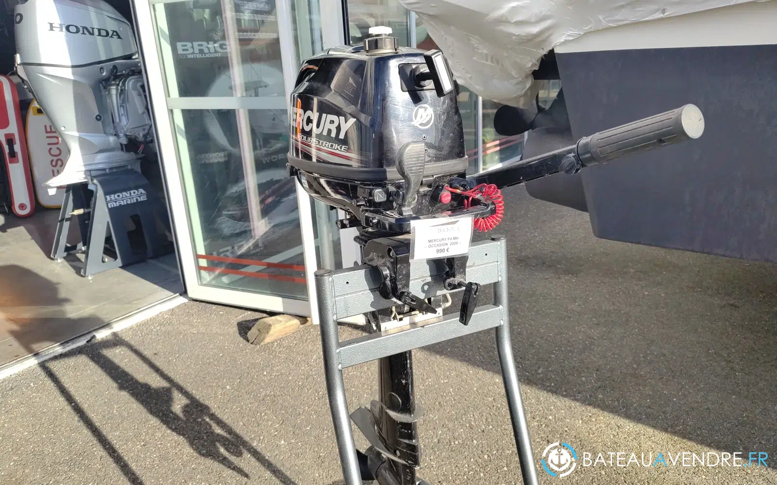 slider 1 MERCURY F4 arbre court
