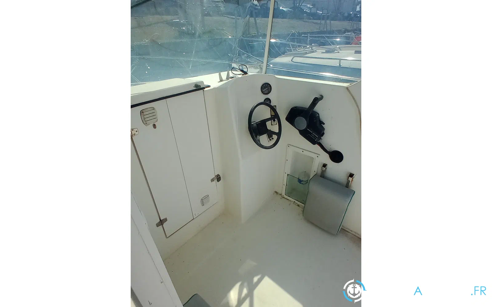 slider 3 Mery Nautic 535 Timonier