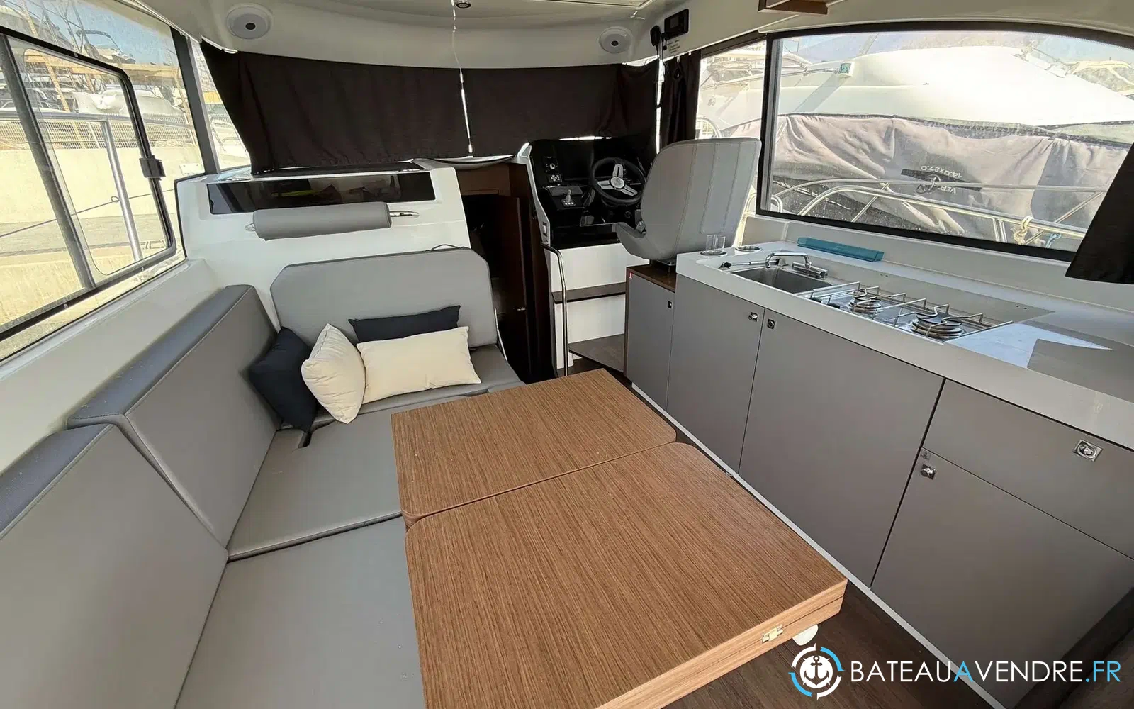slider 15 Beneteau Antares 11